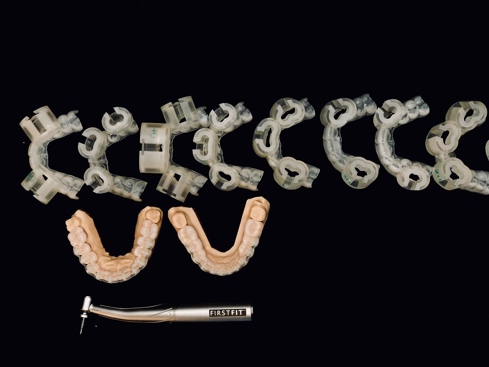 Odzyskaj Piękny Uśmiech z Natural Smile Journey™ w Luboniu 8 endoestetica narzedzia firstfit