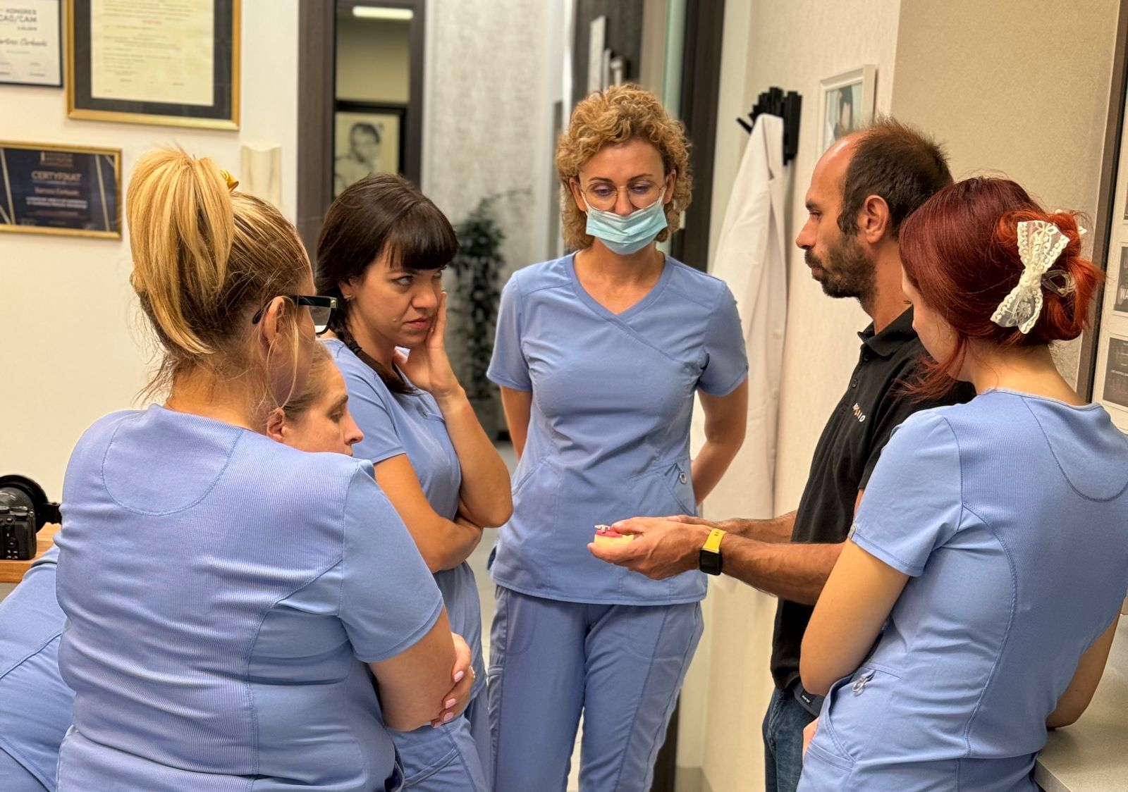 Odzyskaj Piękny Uśmiech z Natural Smile Journey™ w Luboniu 11 endoestetica zespol narada