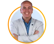 Metamorfoza uśmiechu pani Lucyny dzięki Invisalign i Flow Injection 17 dr Angelo Raphael