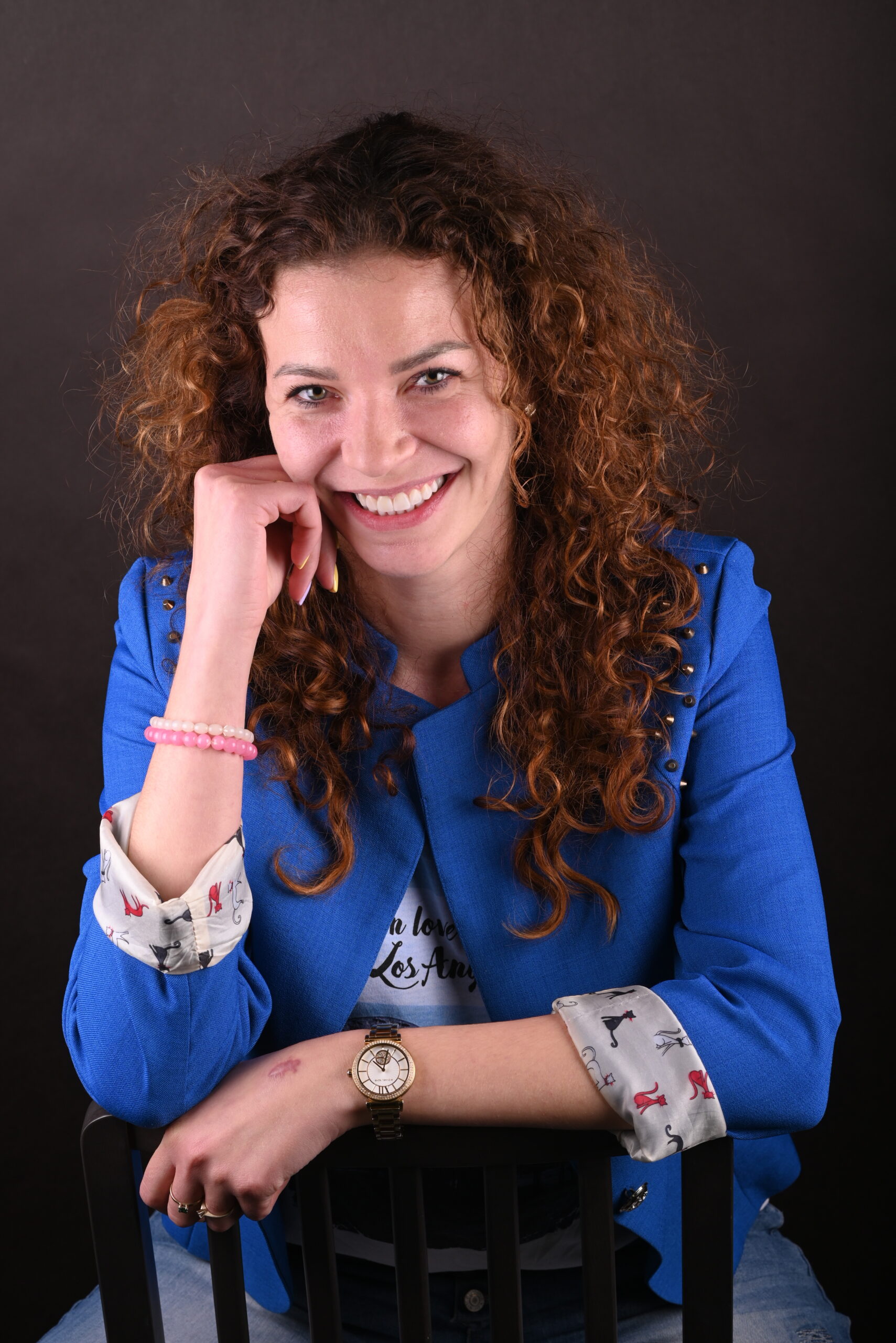 Metamorfoza uśmiechu pani Marty dzięki Invisalign i odbudowie zębów 9 Pani Marta po zabiegu